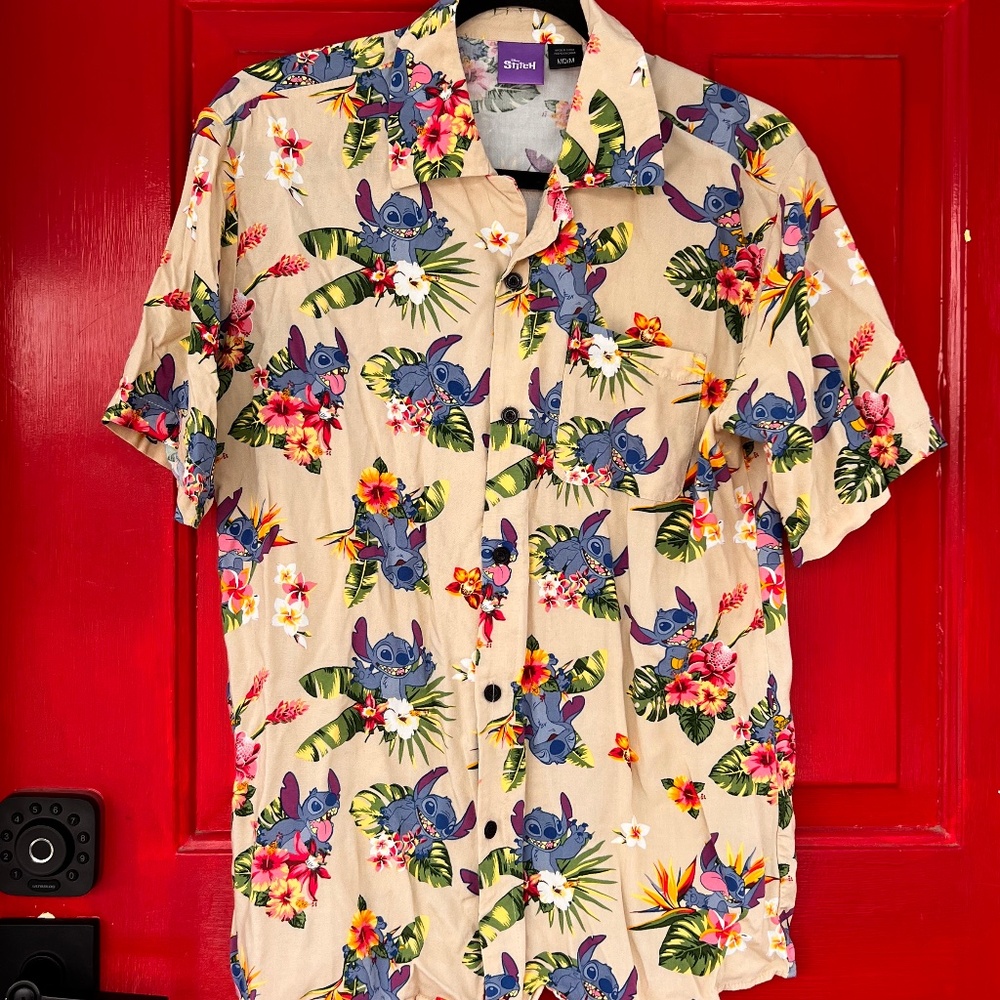 Stitch Disney Men's Medium Hawaiian Tan Shirt Summer Beach Ocean Party Fun